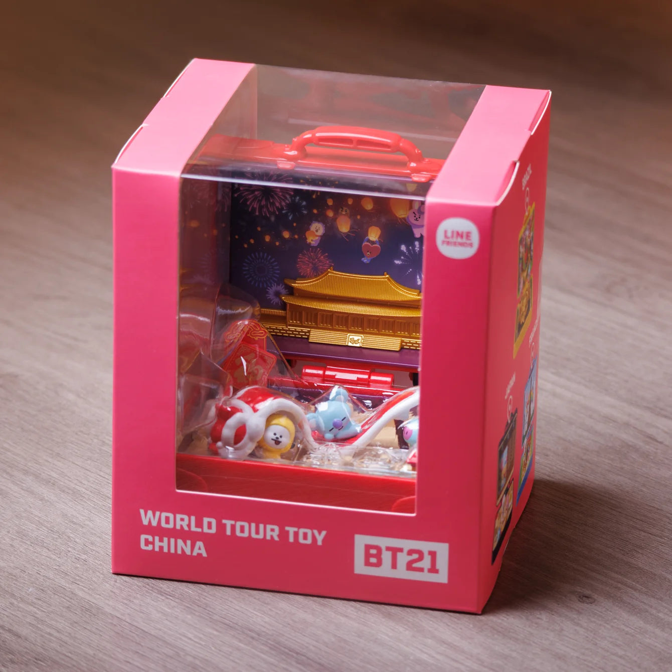 BT21 World Tour Miniature Scenes Suitcase 🌎